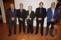 Členovia Klubu policajnej histórie Lučenec s autorom publikácie. Zľava: Igor Kubinec, Kamil Kolesár, Pavel Malov, Róbert Václavík, Juraj Štaudinger.